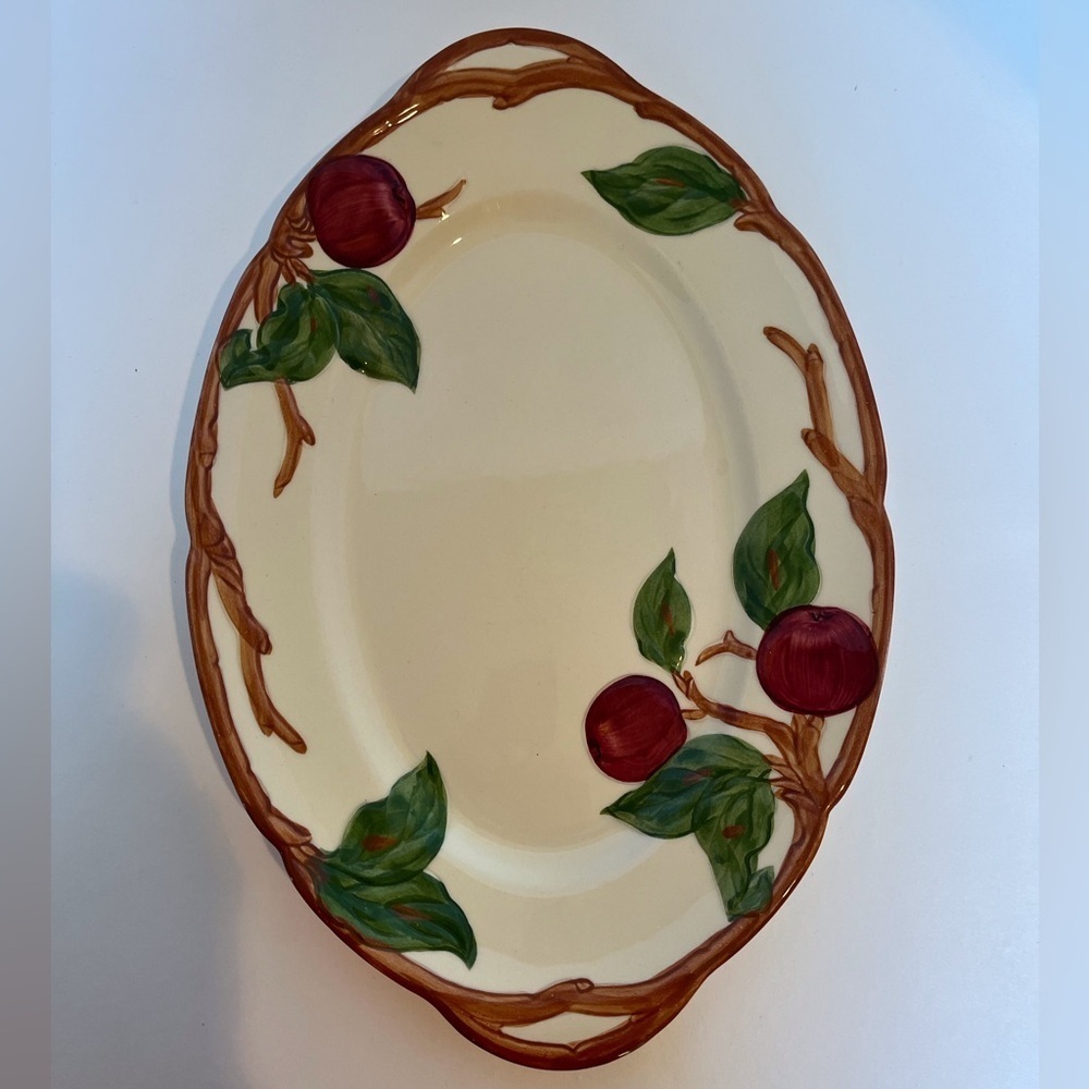 Franciscan Earthenware Platter Apple Pattern - Picture 9 of 9